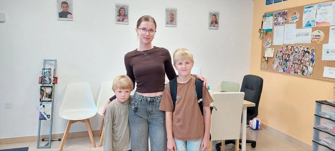 Стенд достижений: в РОЦ каждый месяц отмечают лучших учеников начальной школы