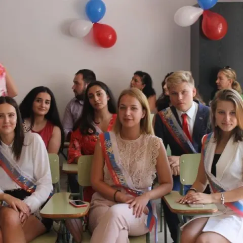 Вручение аттестатов